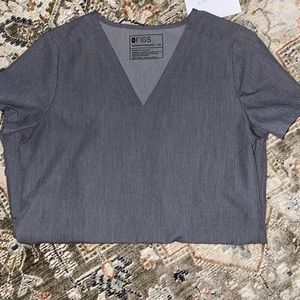 Figs XS Graphite Casma three-pocket scrub top